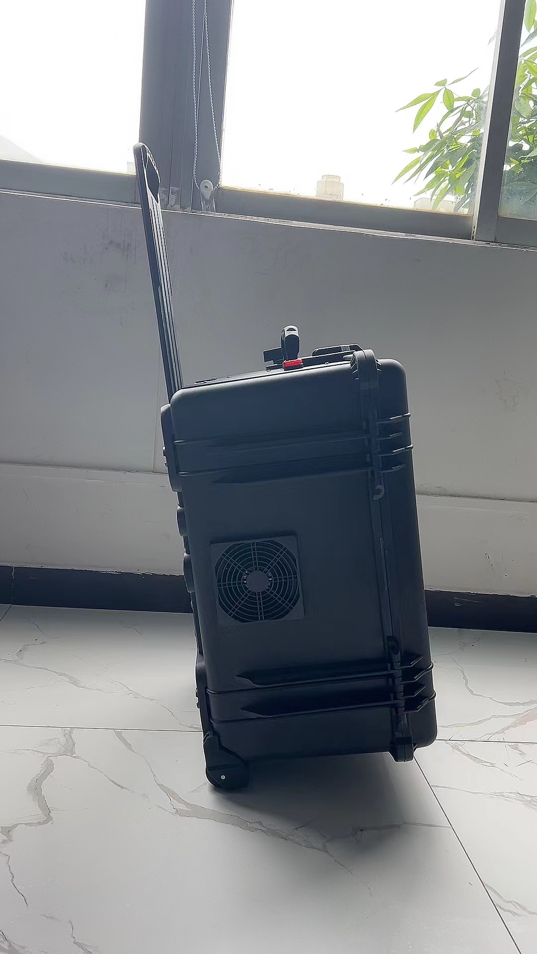 莱州手拉箱型移动通信干扰器